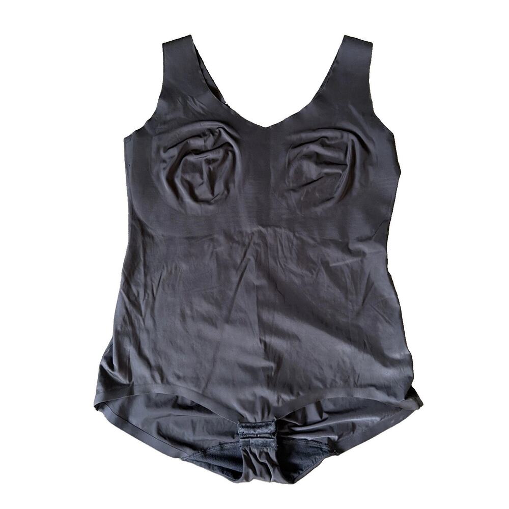 Bali Sz 2XL Black Shaping Bodysuit Firm Control Built In Bra Seamless Sculpting - Picture 1 of 8